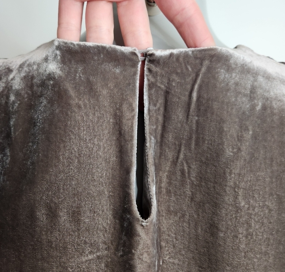 Dorothee Schumacher Jewel Collar Brown Velvet Silk Short Sleeve Blouse Size M - Picture 6 of 13